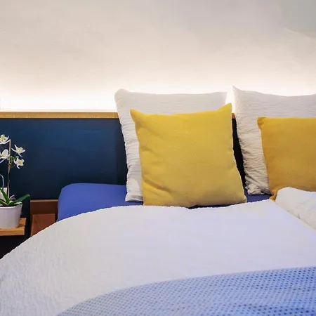 Bed & Breakfast Aux Trois Soleils 3*