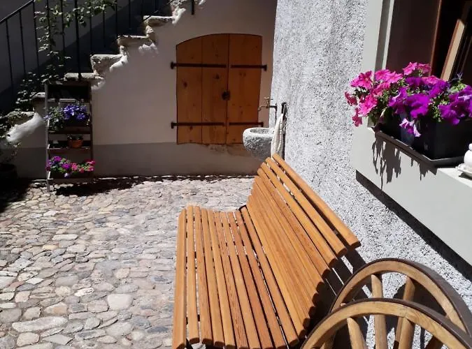 Bed & Breakfast Aux Trois Soleils 3*