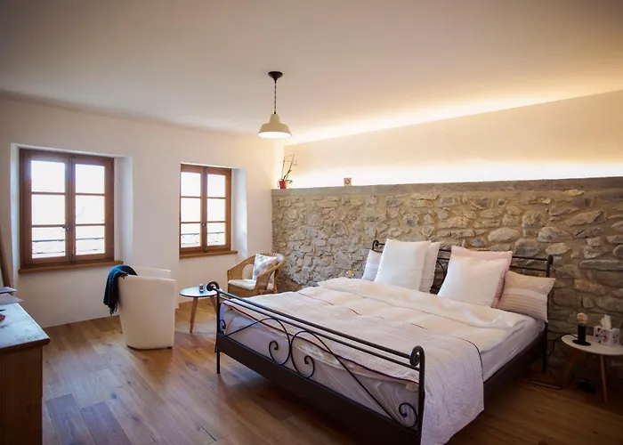 Aux Trois Soleils Bed & Breakfast 3*